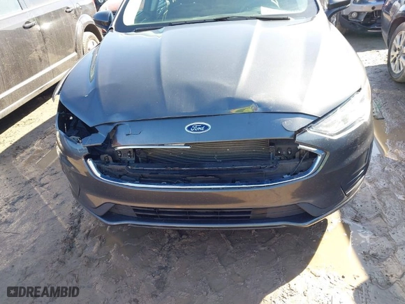 2020 Ford Fusion SE with VIN 3FA6P0HDXLR258226, listed as a IAAI auction lot 41748400 with 81,937 mi miles. Bid and sale history available at carsss.com. Image 6.