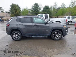 2018 Jeep Compass Latitude z VIN 3C4NJDBB5JT112368, wystawiony jako IAAI lot #42159891 z przebiegiem 81 763 mil mil oraz . Historia ofert i sprzedaży dostępna na DreamBid. Obrazek 13.