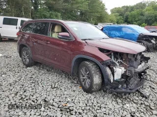 2018 Toyota Highlander SE with VIN 5TDJZRFH4JS905514, listed as a Copart auction lot 61064085 with 83,598 mi miles and Salvage title. Bid and sale history available at DreamBid. Image 4.