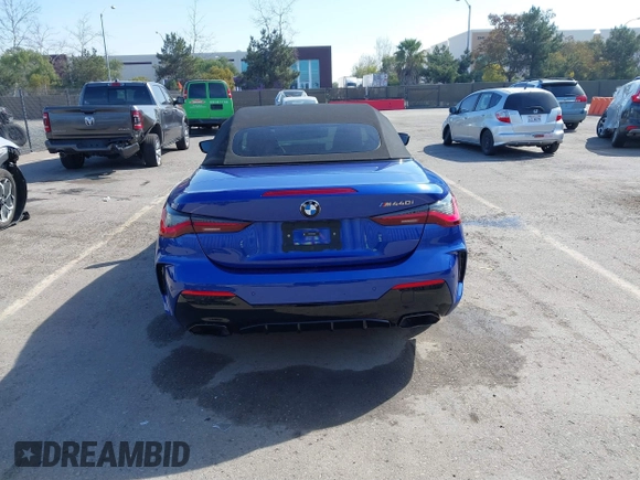 2024 BMW 4 Series M440i with VIN WBA53AT0XRCP39898, listed as a IAAI auction lot 41583884 with 2,212 mi miles and . Bid and sale history available at carsss.com. Image 17.