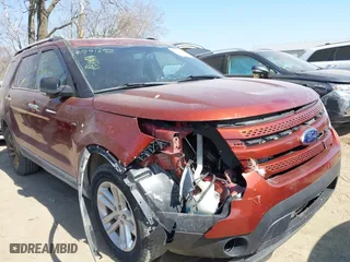 2014 Ford Explorer XLT with VIN 1FM5K8D81EGC50601, listed as a IAAI auction lot 41791652 with 194,775 mi miles. Bid and sale history available at carsss.com. Image 6.