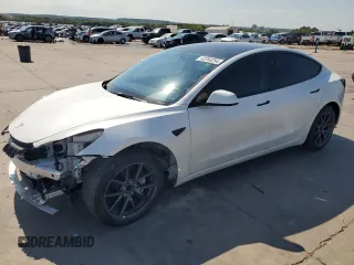 2023 Tesla Model 3 z VIN 5YJ3E1EA4PF506321, wystawiony jako Copart lot #62284254 z przebiegiem 251 272 mil mil oraz Szkoda całkowita • Salvage title. Historia ofert i sprzedaży dostępna na DreamBid. Obrazek 1.