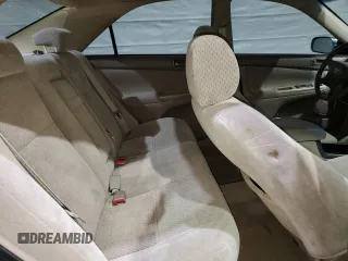 2004 Toyota Camry LE z VIN 4T1BE32K74U311882, wystawiony jako Copart lot #47997235 z przebiegiem 205 299 mil mil oraz Szkoda całkowita • Salvage title. Historia ofert i sprzedaży dostępna na DreamBid. Obrazek 10.