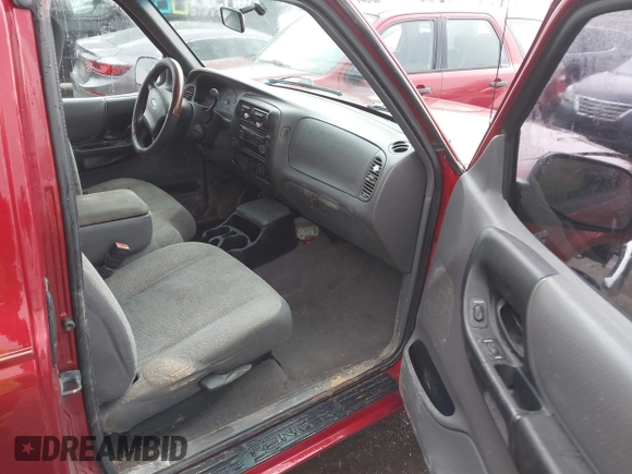 2001 Ford Ranger XL with VIN 1FTYR14V01TA90433, listed as a IAAI auction lot 41613230 with 190,368 mi miles. Bid and sale history available at carsss.com. Image 5.