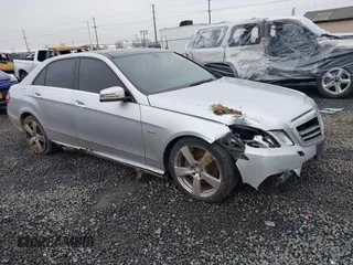 2012 Mercedes-Benz E E 350 Luxury with VIN WDDHF5KB4CA618729, listed as a IAAI auction lot 41074382 with 115,060 mi miles. Bid and sale history available at carsss.com. Image 1.
