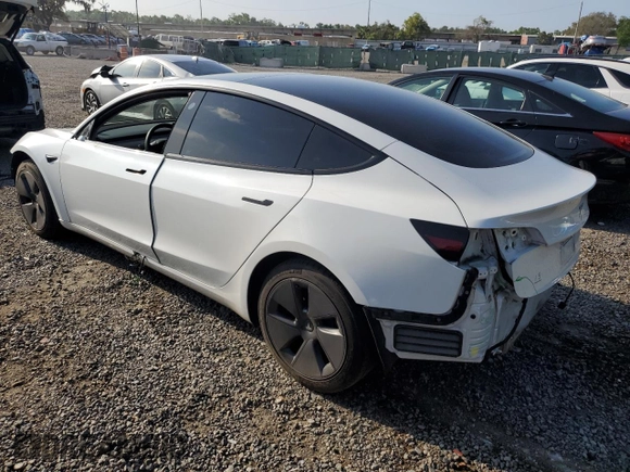 2021 Tesla Model 3 Standard Range Plus z VIN 5YJ3E1EA3MF855031, wystawiony jako Copart lot #51135295 z przebiegiem 41 488 mil mil oraz Szkody całkowita. Historia ofert i sprzedaży dostępna na DreamBid. Obrazek 2.