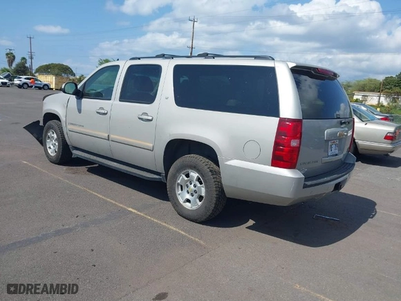 2007 Chevrolet Suburban LT with VIN 1GNFK16327J371622, listed as a IAAI auction lot 41539925 with 231,268 mi miles. Bid and sale history available at carsss.com. Image 3.