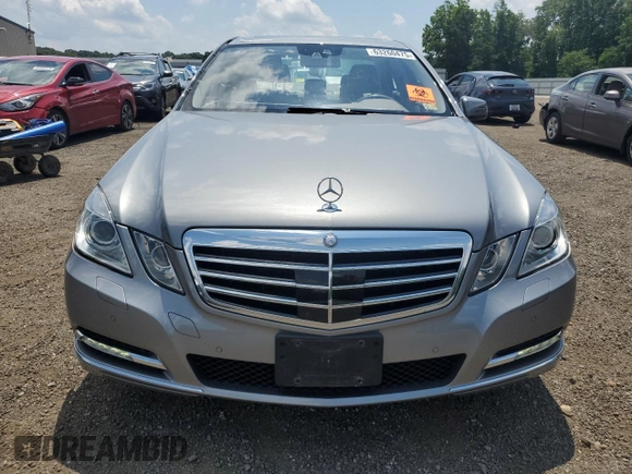 2013 Mercedes-Benz E 350 Luxury with VIN WDDHF8JBXDA721657, listed as a Copart auction lot 63260475 with 49,357 mi miles and Salvage title. Bid and sale history available at DreamBid. Image 5.