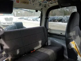 2001 Jeep Wrangler SE with VIN 1J4FA29P81P376340, listed as a Copart auction lot 88975565 with 164,257 mi miles and Clean Title. Bid and sale history available at carsss.com. Image 10.