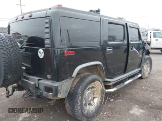 2007 Hummer H2 SUV z VIN 5GRGN23UX7H111093, wystawiony jako IAAI lot #41262675 z przebiegiem Nie podano mil oraz . Historia ofert i sprzedaży dostępna na DreamBid. Obrazek 4.