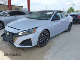2024 Nissan Altima SR z VIN 1N4BL4CV2RN380575, wystawiony jako IAAI lot #42322744 z przebiegiem 10 763 mil mil oraz . Historia ofert i sprzedaży dostępna na DreamBid. Obrazek 17.