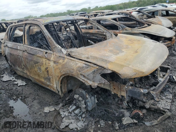 2021 Volkswagen Tiguan SE z VIN 3VV3B7AX5MM119551, wystawiony jako Copart lot #52694855 z przebiegiem 59 922 mil mil oraz Szkoda całkowita • Salvage title. Historia ofert i sprzedaży dostępna na DreamBid. Obrazek 4.