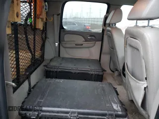 2007 Chevrolet Suburban LT with VIN 3GNGK26K97G302784, listed as a Copart auction lot 79525534 with 297,129 mi miles and Clean Title. Bid and sale history available at DreamBid. Image 10.