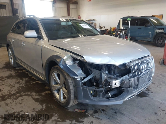2013 Audi allroad A4 Premium Plus z VIN WA1UFAFL5DA210465, wystawiony jako IAAI lot #42207403 z przebiegiem 217 477 mil mil oraz . Historia ofert i sprzedaży dostępna na DreamBid. Obrazek 1.