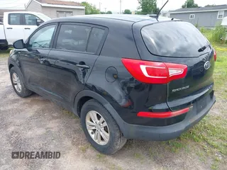 2011 Kia Sportage LX with VIN KNDPBCA27B7081079, listed as a IAAI auction lot 42692993 with 517,338 mi miles and . Bid and sale history available at DreamBid. Image 3.