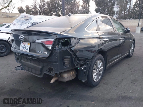 2017 Hyundai Sonata SE with VIN KMHE24L13HA055104, listed as a IAAI auction lot 41901568 with 100,456 mi miles and . Bid and sale history available at DreamBid. Image 4.