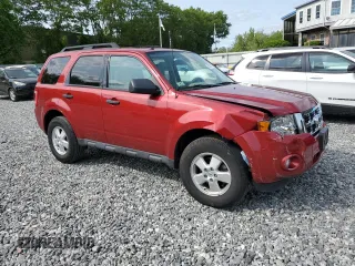 2012 Ford Escape XLT z VIN 1FMCU9D78CKC48403, wystawiony jako Copart lot #59278185 z przebiegiem 83 487 mil mil oraz Czysty tytuł • Clean title. Historia ofert i sprzedaży dostępna na DreamBid. Obrazek 4.