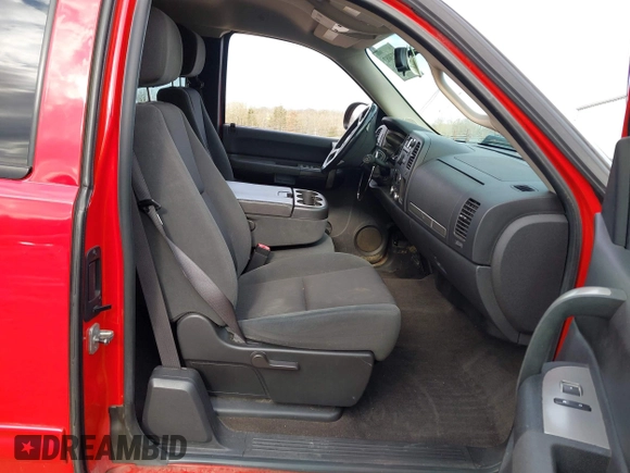 2009 Chevrolet Silverado 1500 LT with VIN 1GCEK29J09Z228449, listed as a IAAI auction lot 41823083 with 145,109 mi miles. Bid and sale history available at carsss.com. Image 5.