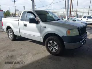 2006 Ford F-150 XL with VIN 1FTRF12206KD82571, listed as a IAAI auction lot 40766627 with 167,525 mi miles. Bid and sale history available at carsss.com. Image 1.