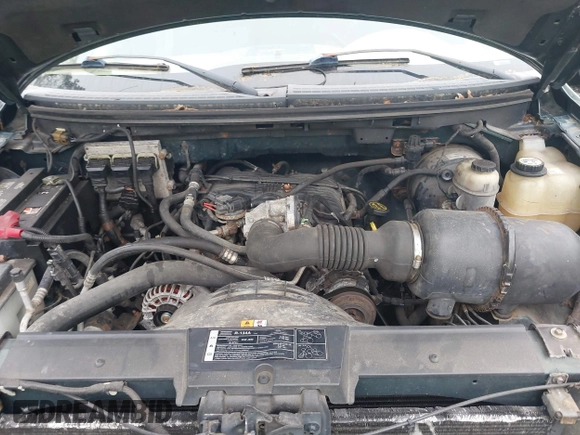 2007 Ford F-150 XL with VIN 1FTRF12257NA69161, listed as a IAAI auction lot 42195807 with 122,875 mi miles. Bid and sale history available at carsss.com. Image 10.