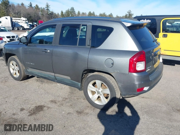 2011 Jeep Compass Latitude with VIN 1J4NF1FB4BD282703, listed as a IAAI auction lot 41753104 with 139,999 mi miles. Bid and sale history available at carsss.com. Image 3.