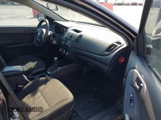 2012 Kia Forte EX with VIN KNAFU4A29C5607086, listed as a IAAI auction lot 41537069 with 204,355 mi miles. Bid and sale history available at carsss.com. Image 5.