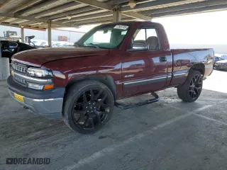 2000 Chevrolet Silverado 1500 with VIN 1GCEK14V0YZ306134, listed as a Copart auction lot 47583705 with 205,843 mi miles and Salvage Title. Bid and sale history available at carsss.com. Image 1.