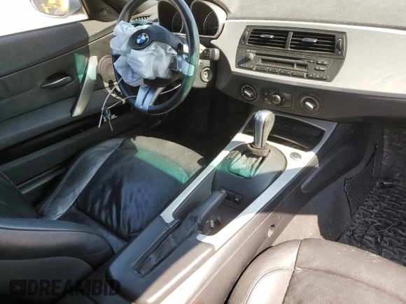 2008 BMW Z4 3.0si with VIN 4USBU53528LX04447, listed as a Copart auction lot 71163054 with 138,920 mi miles and Salvage title. Bid and sale history available at DreamBid. Image 8.