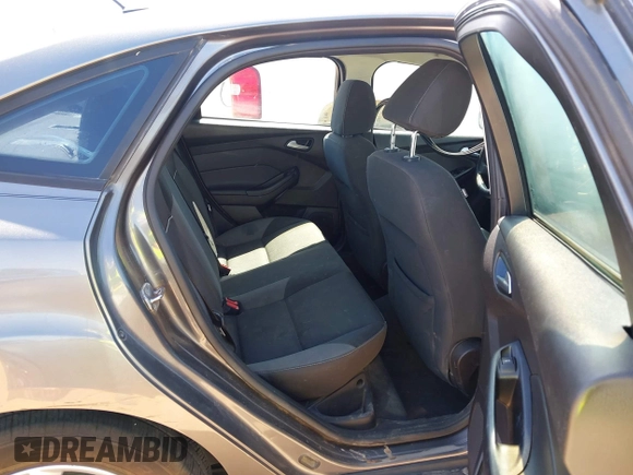 2013 Ford Focus SE with VIN 1FADP3F2XDL152112, listed as a IAAI auction lot 41839118 with 157,609 mi miles. Bid and sale history available at carsss.com. Image 8.