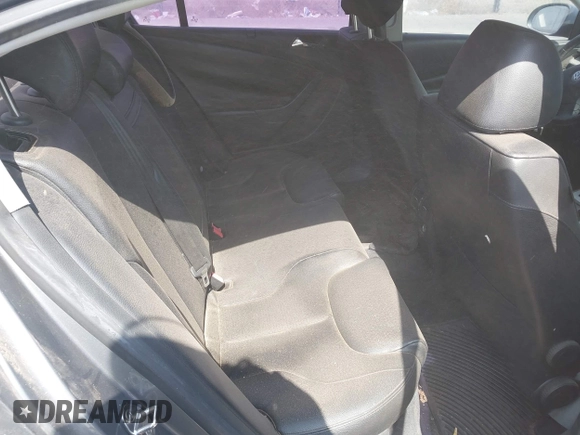 2008 Volkswagen Passat Komfort with VIN WVWAK73CX8P019820, listed as a IAAI auction lot 42641605 with 124,731 mi miles and . Bid and sale history available at DreamBid. Image 8.