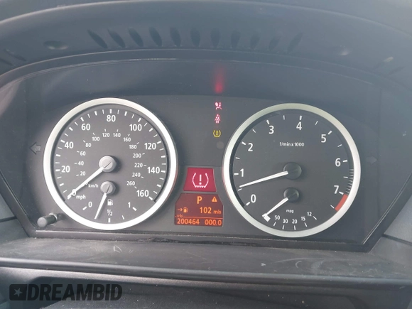 2006 BMW 5 Series 530xi with VIN WBANN73506CN01479, listed as a IAAI auction lot 40933082 with 200,464 mi miles and . Bid and sale history available at carsss.com. Image 7.