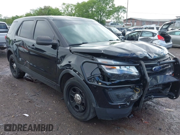 2016 Ford Police Interceptor Utility z VIN 1FM5K8AR8GGC35822, wystawiony jako IAAI lot #42091991 z przebiegiem 221 812 mil mil oraz . Historia ofert i sprzedaży dostępna na DreamBid. Obrazek 1.