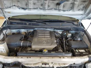 2008 Toyota Tundra LTD with VIN 5TBEV58198S476301, listed as a IAAI auction lot 41528085 with 230,233 mi miles. Bid and sale history available at carsss.com. Image 10.