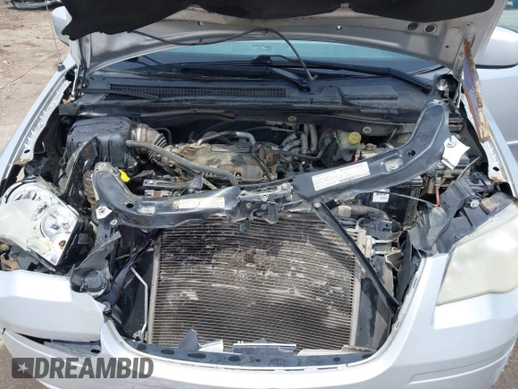 2008 Chrysler Town & Country Touring with VIN 2A8HR54P88R671360, listed as a IAAI auction lot 42104217 with 212,828 mi miles and . Bid and sale history available at DreamBid. Image 10.