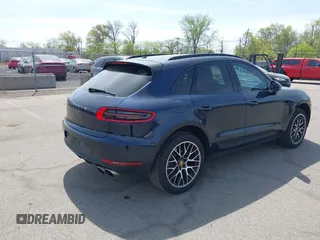 2018 Porsche Macan S with VIN WP1AB2A56JLB40010, listed as a IAAI auction lot 42126731 with 30,016 mi miles and . Bid and sale history available at DreamBid. Image 4.