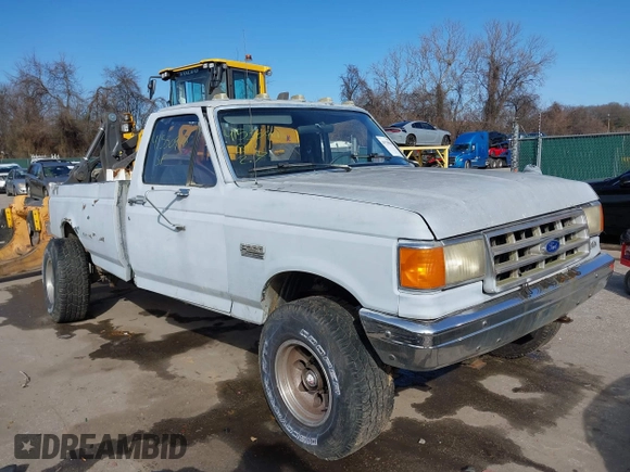 1988 Ford F-250 with VIN 1FTHF26H0JNA06718, listed as a IAAI auction lot 41530940 with 77,610 mi miles. Bid and sale history available at carsss.com. Image 1.