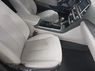 2018 Hyundai Sonata SEL with VIN 5NPE34AF2JH643218, listed as a IAAI auction lot 42139668 with 183,371 mi miles and . Bid and sale history available at carsss.com. Image 5.