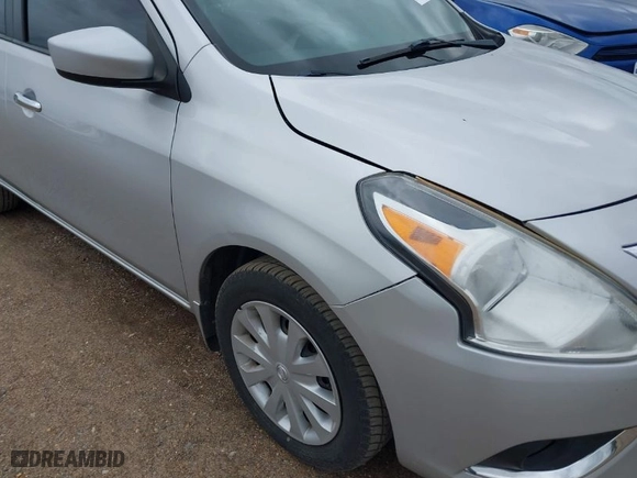 2015 Nissan Versa S Plus with VIN 3N1CN7AP9FL863798, listed as a IAAI auction lot 41738099 with 147,280 mi miles. Bid and sale history available at carsss.com. Image 6.