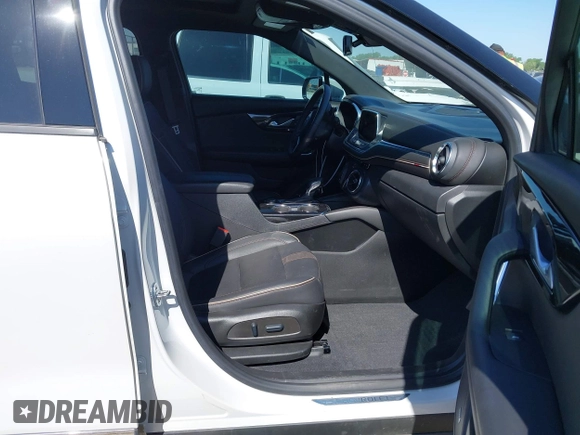 2022 Chevrolet Blazer Premier with VIN 3GNKBFRS8NS159382, listed as a IAAI auction lot 42031038 with 65,055 mi miles and . Bid and sale history available at DreamBid. Image 5.