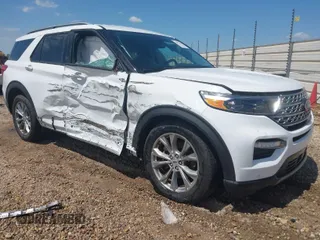 2023 Ford Explorer Limited with VIN 1FMSK7FH2PGA07604, listed as a IAAI auction lot 42012156 with 38,183 mi miles. Bid and sale history available at carsss.com. Image 1.