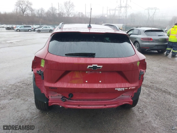 2025 Chevrolet Trax 2RS with VIN KL77LJEP4SC096814, listed as a IAAI auction lot 41541500 with 1,592 mi miles. Bid and sale history available at carsss.com. Image 16.