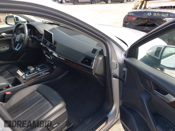 2018 Audi Q5 Premium Plus z VIN WA1BNAFY3J2234064, wystawiony jako IAAI lot #41923348 z przebiegiem 96 975 mil mil oraz . Historia ofert i sprzedaży dostępna na DreamBid. Obrazek 5.