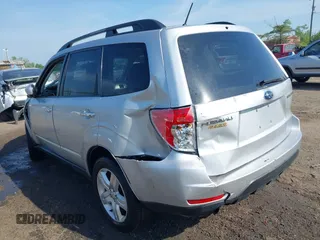 2009 Subaru Forester X with VIN JF2SH63699H720644, listed as a IAAI auction lot 42163727 with 141,503 mi miles and . Bid and sale history available at DreamBid. Image 3.