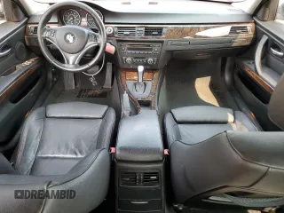 2007 BMW 3 Series 328i z VIN WBAVC53557FZ74918, wystawiony jako Copart lot #56892005 z przebiegiem 184 111 mil mil oraz Szkoda całkowita • Salvage title. Historia ofert i sprzedaży dostępna na DreamBid. Obrazek 8.