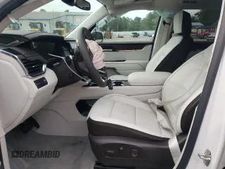 2024 GMC Acadia FWD Denali z VIN 1GKENLKS3RJ164796, wystawiony jako Copart lot #69429724 z przebiegiem 4977 mil mil oraz Szkoda całkowita • Salvage title. Historia ofert i sprzedaży dostępna na DreamBid. Obrazek 7.