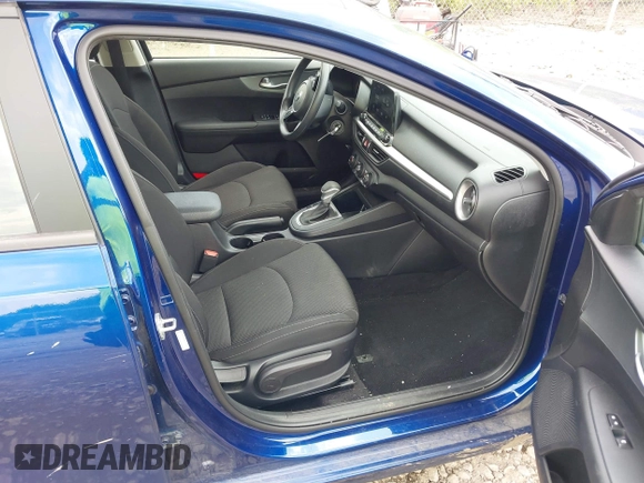 2021 Kia Forte LXS с VIN 3KPF24AD3ME399996, выставлен на аукционе IAAI как лот 42561691 с пробегом 39 117 миль миль и . История ставок и продаж доступна на DreamBid. Изображение 5.