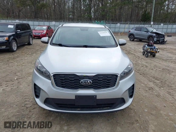 2019 Kia Sorento LX V6 with VIN 5XYPG4A5XKG489337, listed as a IAAI auction lot 41848949 with 101,510 mi miles. Bid and sale history available at carsss.com. Image 13.