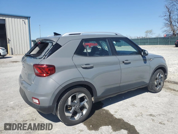 2021 Hyundai Venue SEL with VIN KMHRC8A31MU073118, listed as a Copart auction lot 50550445 with 68,758 mi miles and Salvage Title. Bid and sale history available at carsss.com. Image 3.