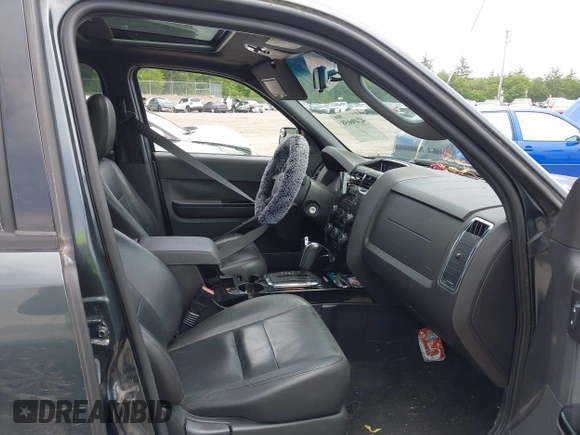 2009 Ford Escape Limited with VIN 1FMCU94G99KB93565, listed as a IAAI auction lot 42496658 with 138,070 mi miles and . Bid and sale history available at DreamBid. Image 5.