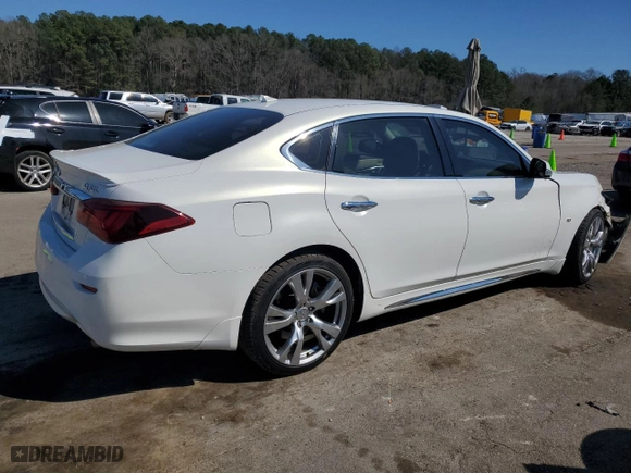 2015 Infiniti Q70L with VIN JN1BY1PP6FM600438, listed as a Copart auction lot 47404415 with 258,348 mi miles and Salvage Title. Bid and sale history available at carsss.com. Image 3.